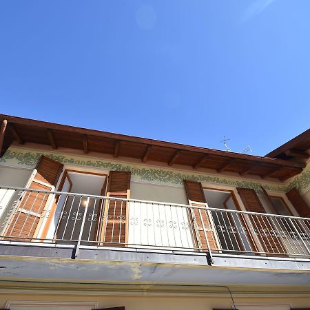 Belvilla By Oyo Cannero Casa Iva Канеро Ривиера Екстериор снимка